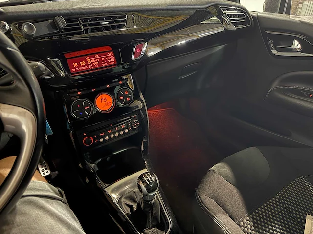 Citroen ds3 1.6 e-hdi so chic, 14-xlr-7 - afbeelding 4 van  14