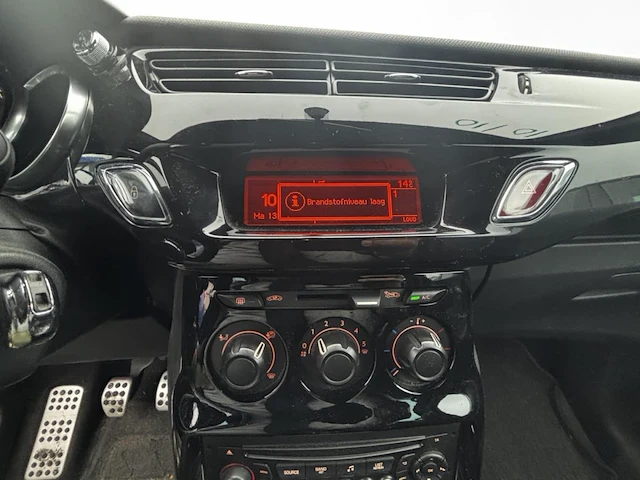Citroen ds3 1.6 vti so chic,2013 - afbeelding 3 van  27