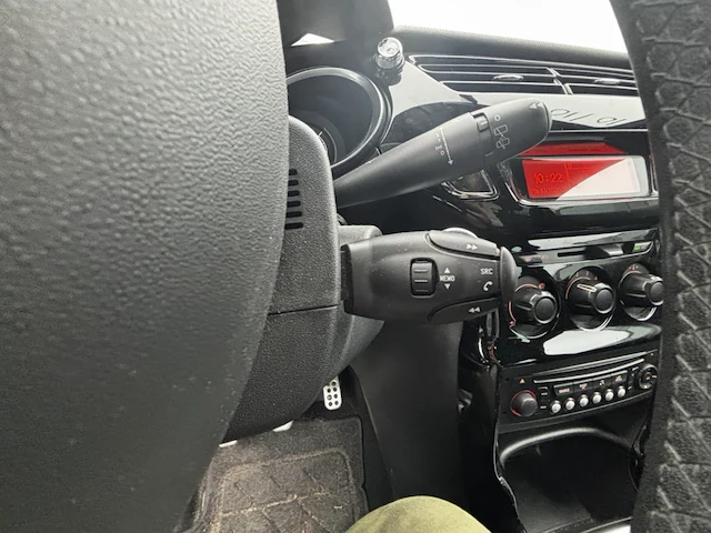 Citroen ds3 1.6 vti so chic,2013 - afbeelding 8 van  27