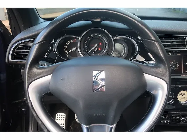 Citroen ds3 cabrio 1.2 vti so chic, 2-txh-25 - afbeelding 2 van  18
