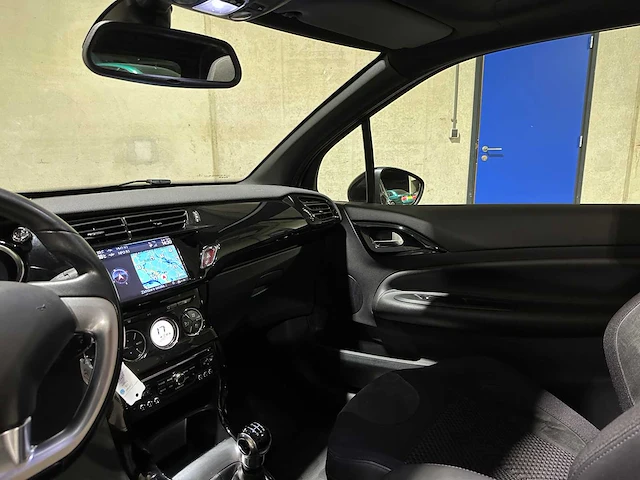 Citroen ds3 cabrio 1.2 vti so chic 82pk 2014, 3-ttz-70 - afbeelding 11 van  34
