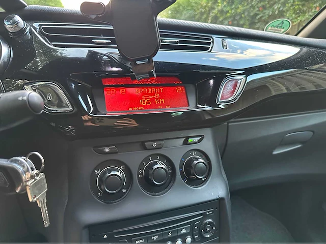 Citroen ds3 cabrio 2013 benzine - afbeelding 27 van  47