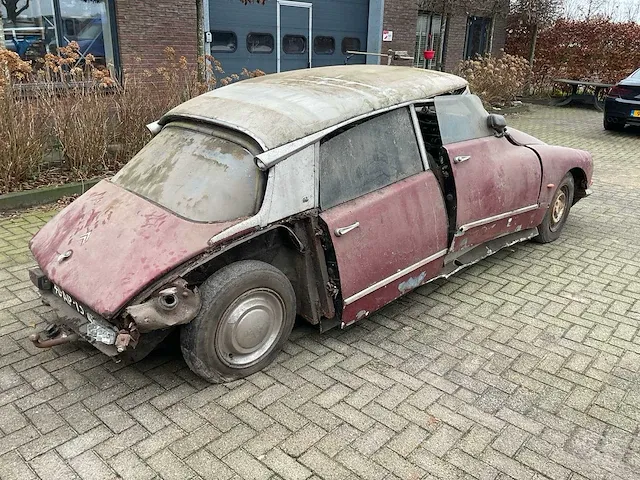 Citroën id20 oldtimer auto - afbeelding 12 van  19