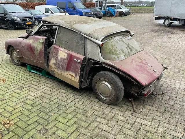 Citroën id20 oldtimer auto - afbeelding 14 van  19