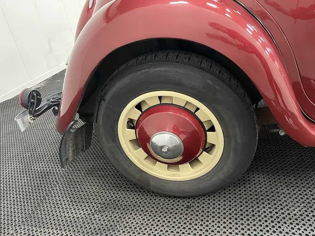 Citroen traction 11 bl oldtimer - 1939 - afbeelding 19 van  27