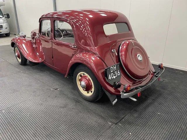 Citroen traction 11 bl oldtimer - 1939 - afbeelding 21 van  27