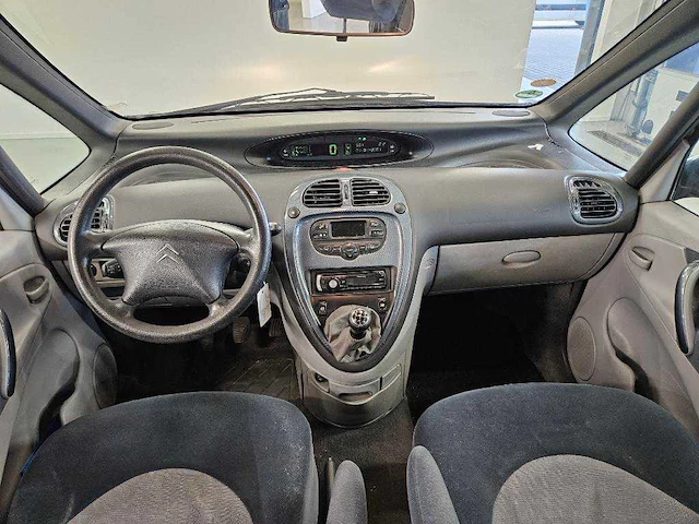 Citroen xsara picasso 1.8i-16v différence , 68-lp-gf - afbeelding 17 van  17