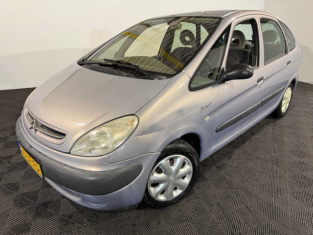 Citroen xsara picasso 1.8i-16v plaisir, 05-jf-fd - afbeelding 1 van  13