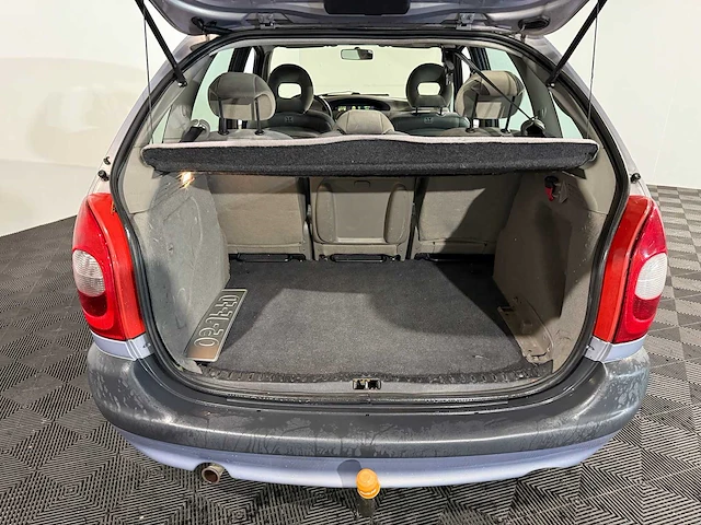 Citroen xsara picasso 1.8i-16v plaisir, 05-jf-fd - afbeelding 8 van  13
