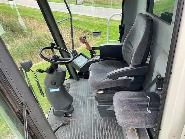 Claas - lexion 440 - maaidorser - afbeelding 25 van  58