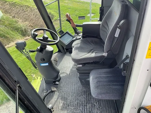 Claas - lexion 440 - maaidorser - afbeelding 22 van  58
