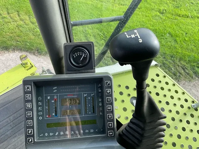 Claas - lexion 440 - maaidorser - afbeelding 28 van  58