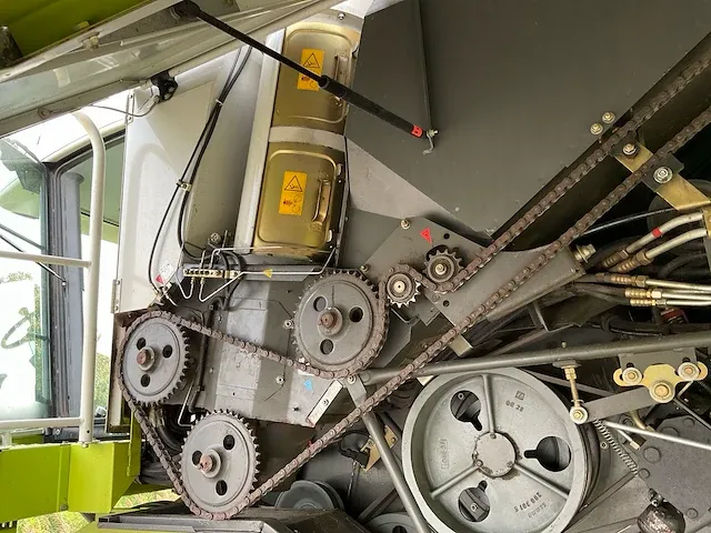 Claas - lexion 440 - maaidorser - afbeelding 38 van  58
