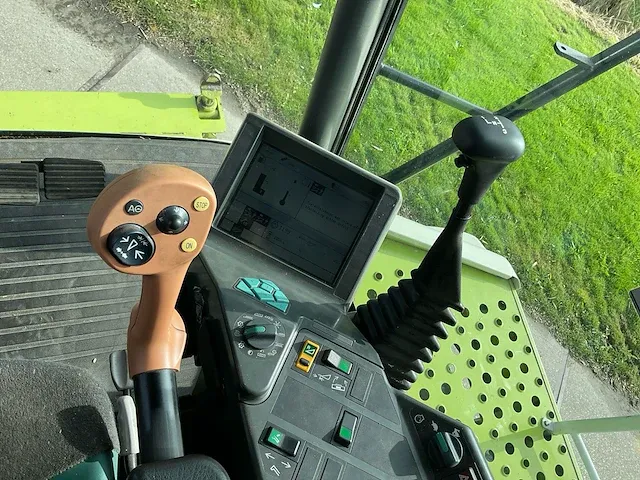 Claas - lexion 440 evolution - maaidorser - afbeelding 29 van  54