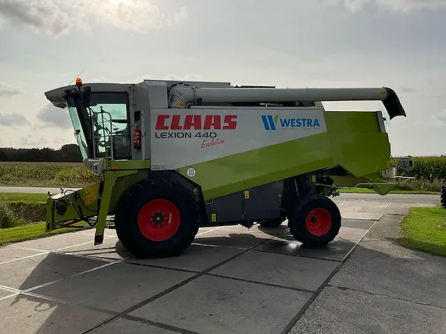 Claas - lexion 440 evolution - maaidorser - afbeelding 23 van  54