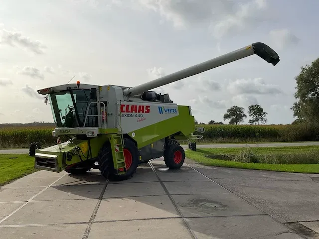 Claas - lexion 440 evolution - maaidorser - afbeelding 35 van  54
