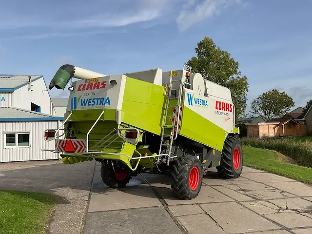 Claas - lexion 440 evolution - maaidorser - afbeelding 52 van  54