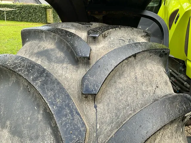 Claas axion 810 vierwielaangedreven landbouwtractor - afbeelding 15 van  47