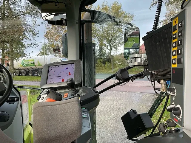 Claas axion 810 vierwielaangedreven landbouwtractor - afbeelding 30 van  47