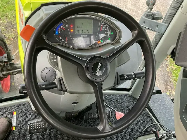 Claas axion 810 vierwielaangedreven landbouwtractor - afbeelding 37 van  47