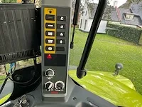 Claas axion 810 vierwielaangedreven landbouwtractor - afbeelding 40 van  47