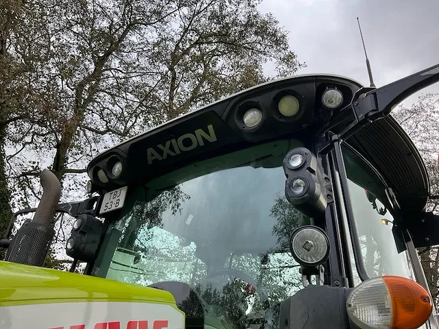 Claas axion 810 vierwielaangedreven landbouwtractor - afbeelding 43 van  47
