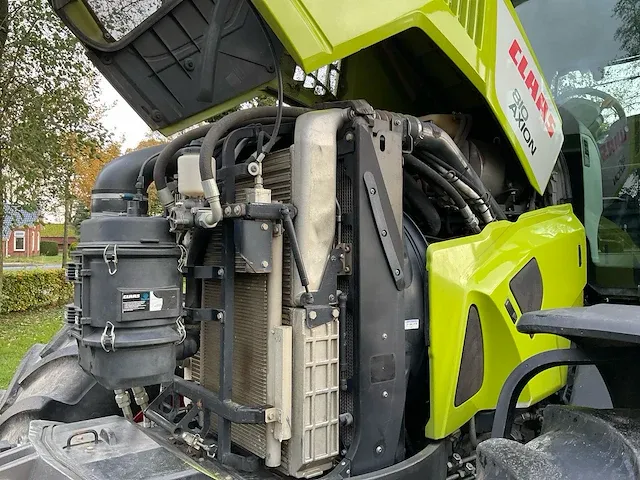 Claas axion 810 vierwielaangedreven landbouwtractor - afbeelding 44 van  47