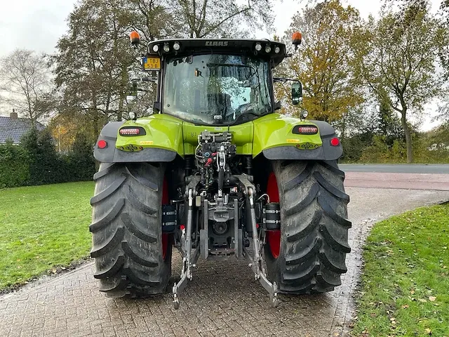 Claas axion 810 vierwielaangedreven landbouwtractor - afbeelding 4 van  47