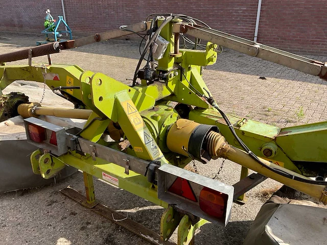 Claas disco 8500 ct dubbele achtermaaier - afbeelding 11 van  13