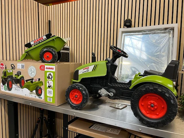 Claas traptractor met aanhanger falk - afbeelding 1 van  5