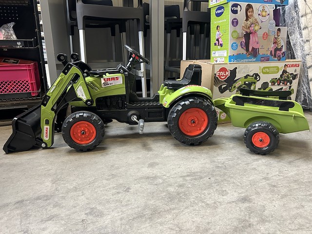 Claas traptractor met aanhanger falk - afbeelding 3 van  9