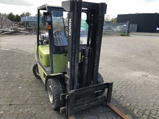 Clark - 2001 - cmp 25l - vorkheftruck - afbeelding 3 van  14