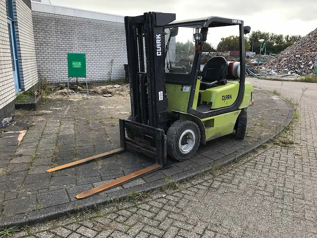 Clark - 2001 - cmp 25l - vorkheftruck - afbeelding 1 van  14