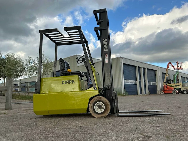 Clark tm15 vorkheftruck - afbeelding 11 van  15
