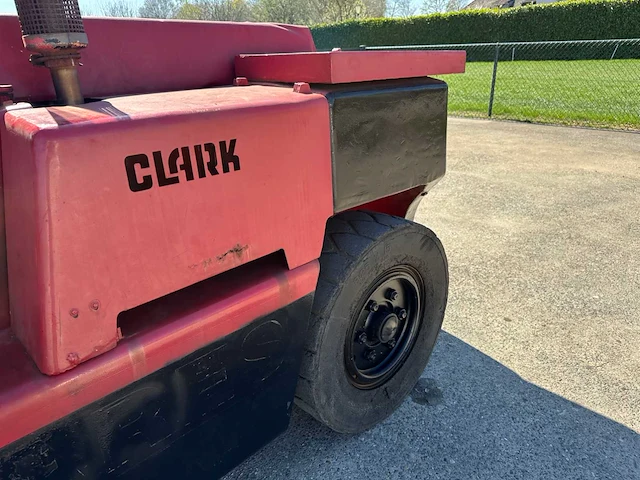 Clark vorkheftruck 7000kg - afbeelding 26 van  26