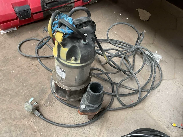 Clarke hse300a dompelpomp - afbeelding 1 van  4