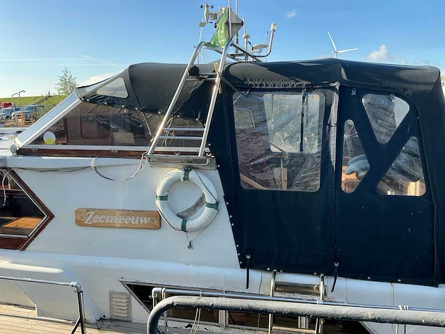Classic motorjacht - afbeelding 30 van  32