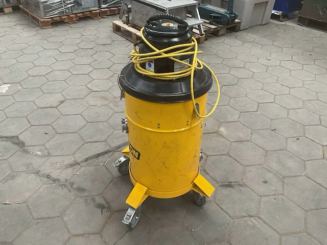 Clayton warthog electric vacuum stofzuiger - afbeelding 1 van  5