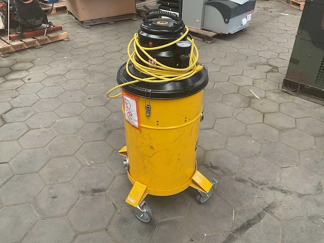 Clayton warthog electric vacuum stofzuiger - afbeelding 3 van  5