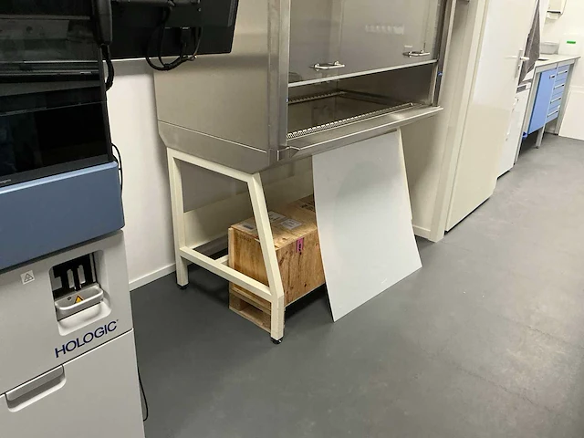 Clean air laminaire flowkast - afbeelding 2 van  9