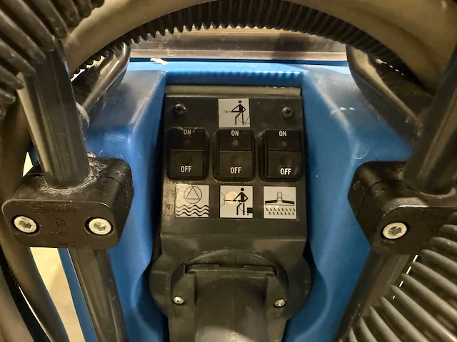 Cleanfix - ecolab foamguard sprayvac - schuimreiniger - afbeelding 5 van  7