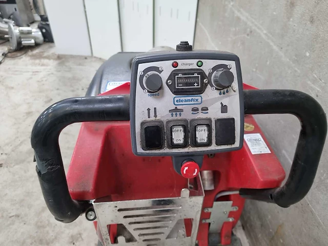 Cleanfix - ra605 - schrobmachine - afbeelding 2 van  4
