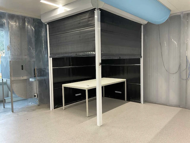 Cleanroom - afbeelding 8 van  21