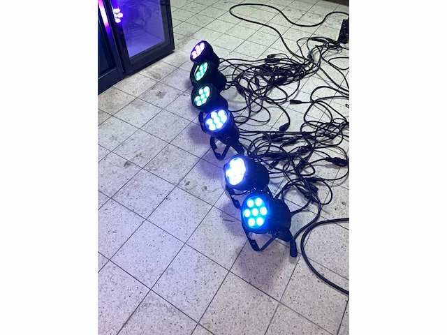 Clf lightning mini par rgbw led par-spot (6x) - afbeelding 4 van  11