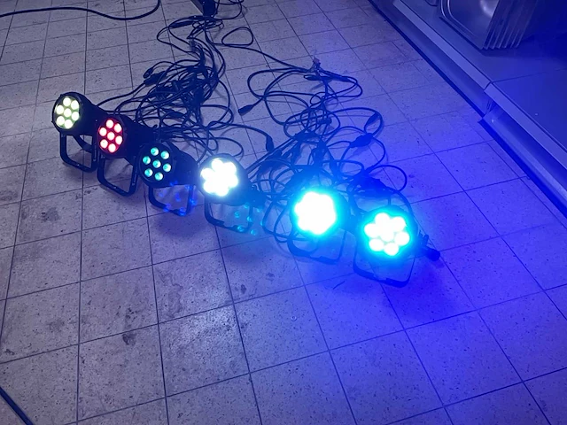 Clf lightning mini par rgbw led par-spot (6x) - afbeelding 5 van  11