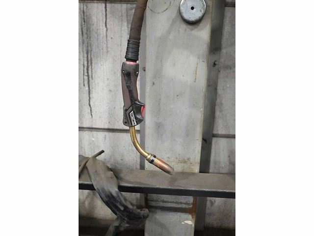 Cloos qineo qintron 500 lasapparaat met cloos wf-100-4 eza feed unit - afbeelding 12 van  12