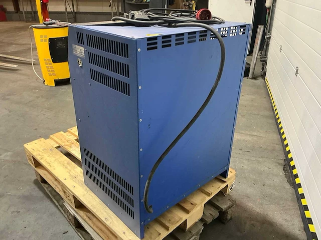 Cloride motive power acculader - afbeelding 2 van  7