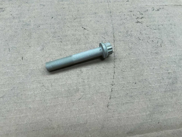 Close tolerance bolt (4x) - afbeelding 1 van  4