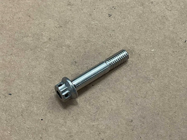 Close tolerance bolt (51x) - afbeelding 2 van  4