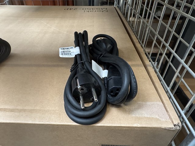 Cloud-managed stapelbare access switch cisco meraki, ms350-24p - afbeelding 4 van  4